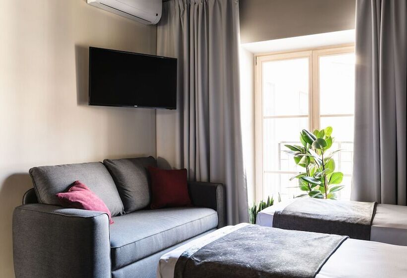 수피리어 룸, The Faces Historical Center