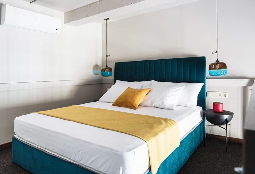 디럭스 룸 도시 전망, The Faces Historical Center