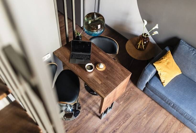 디럭스 룸 도시 전망, The Faces Historical Center