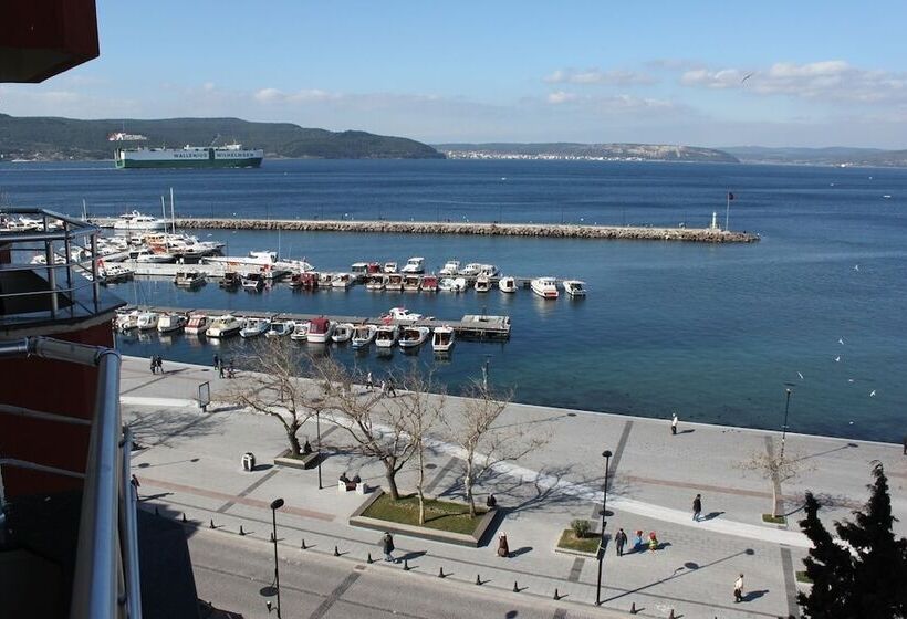 غرفة ديلوكس مطلّة علي البحر, Akol