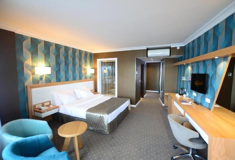 غرفة ديلوكس مطلة على المدينة, Akol