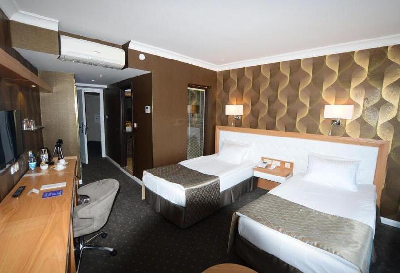 غرفة ديلوكس مطلة على المدينة, Akol