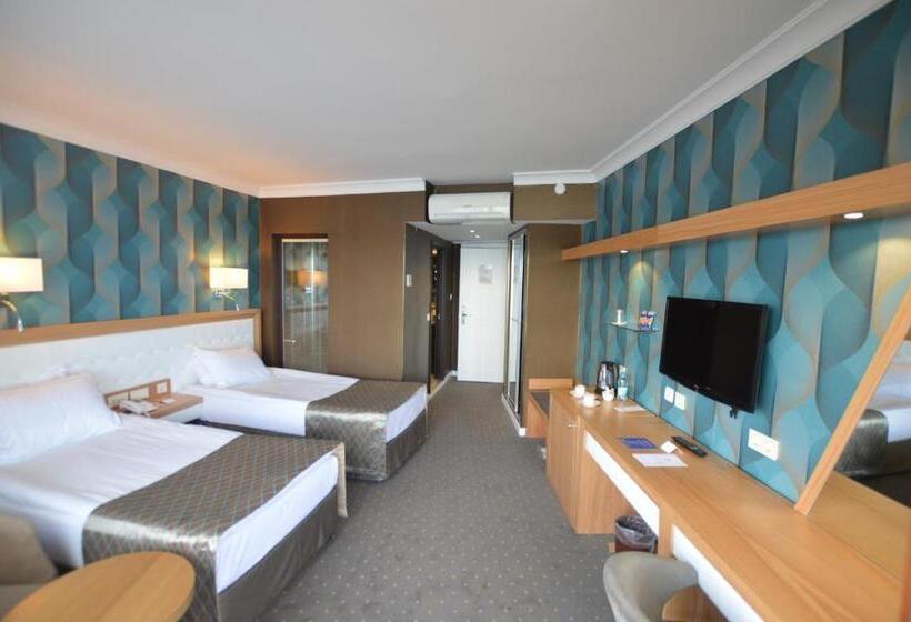 غرفة ديلوكس مطلة على المدينة, Akol