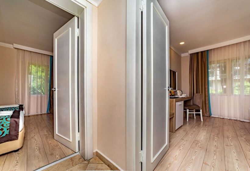 Семейный Номер, Gypsophila Club Marine