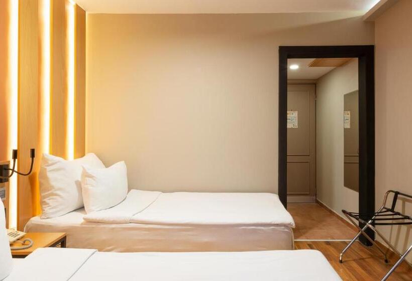トリプルクラシックルーム, Antik Hotel Istanbul