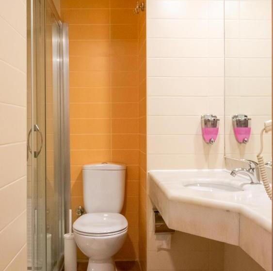 Pokój Trzyosobowy Klasyczny, Antik Hotel Istanbul