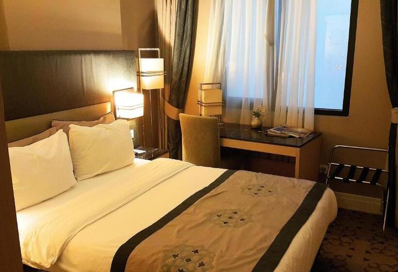 اتاق استاندارد, Darkhill