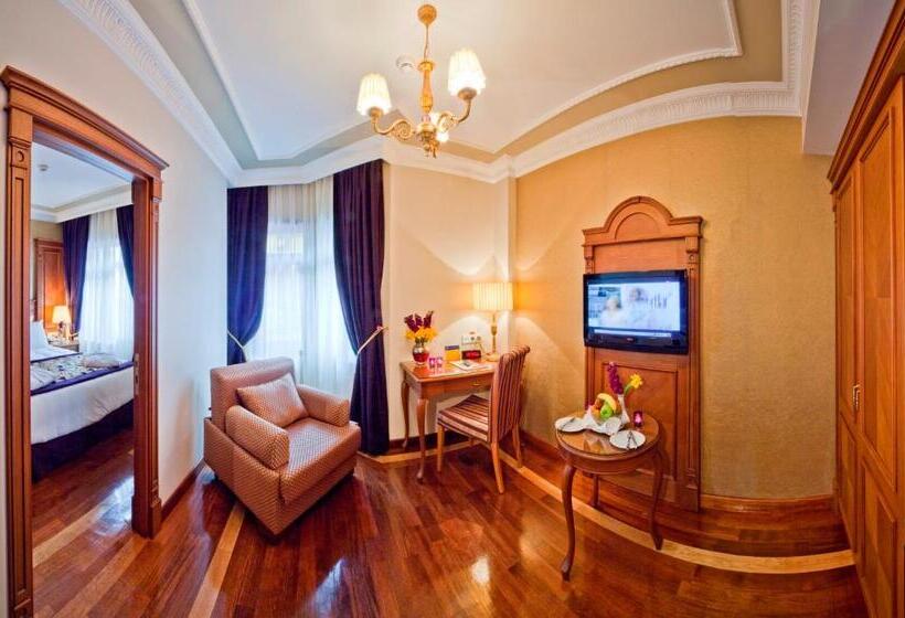 سوییت خانوادگی, Glk Premier Acropol Suites & Spa