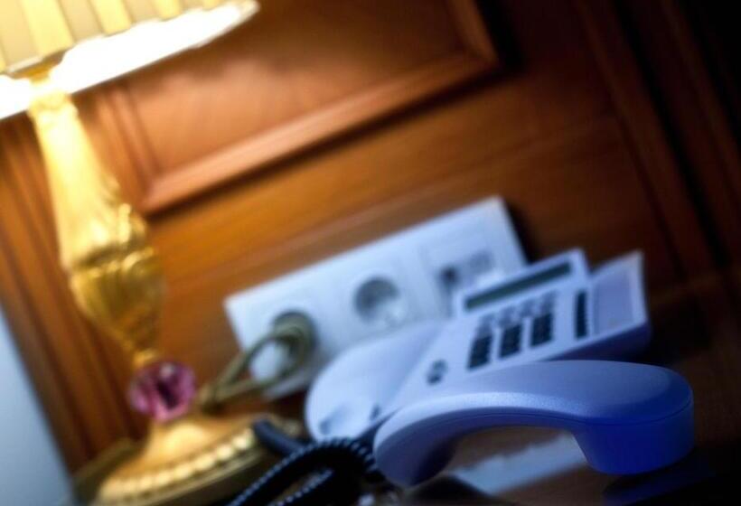 سوییت خانوادگی, Glk Premier Acropol Suites & Spa