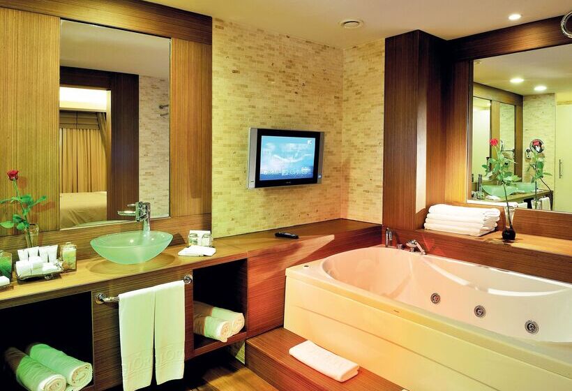 סוויטה, Gloria Golf Resort