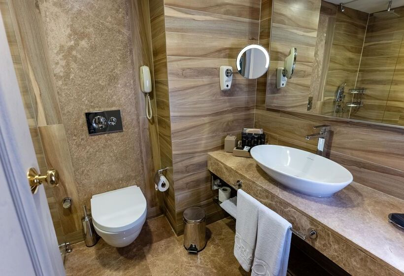 סוויטה, Gloria Golf Resort