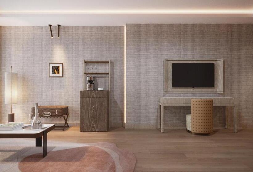 جناح جونيور, Gloria Golf Resort