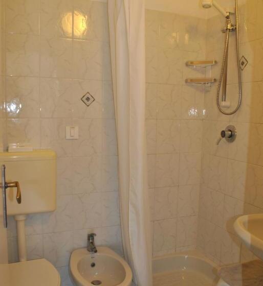 クラシックルーム, Bristol