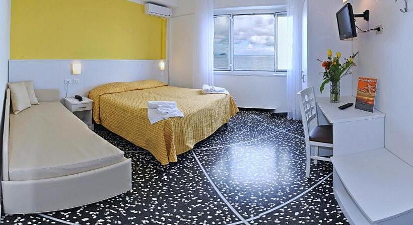 ファミリールーム, Bristol