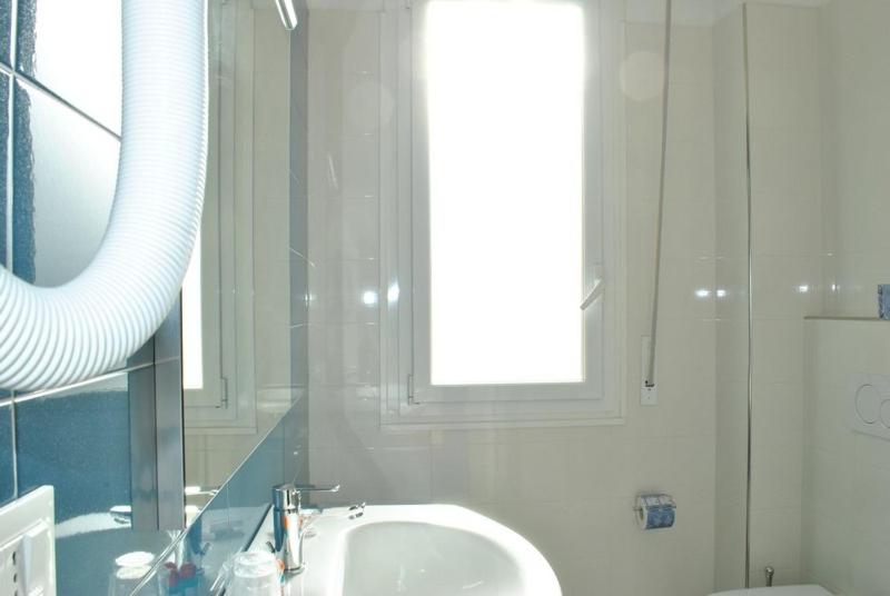 ファミリールーム, Bristol