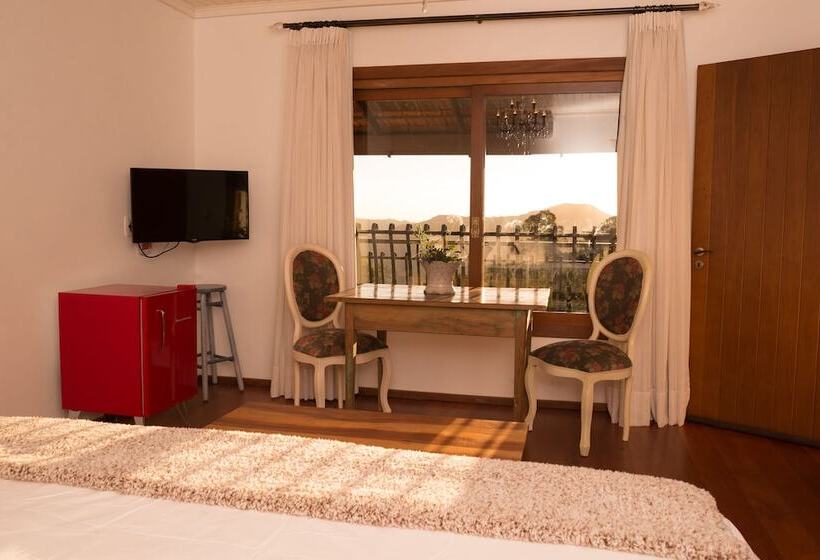 کلبه ییلاقی, Pousada La Vista