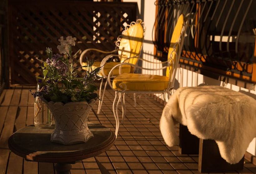 کلبه ییلاقی, Pousada La Vista