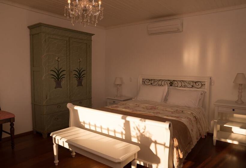 کلبه ییلاقی, Pousada La Vista