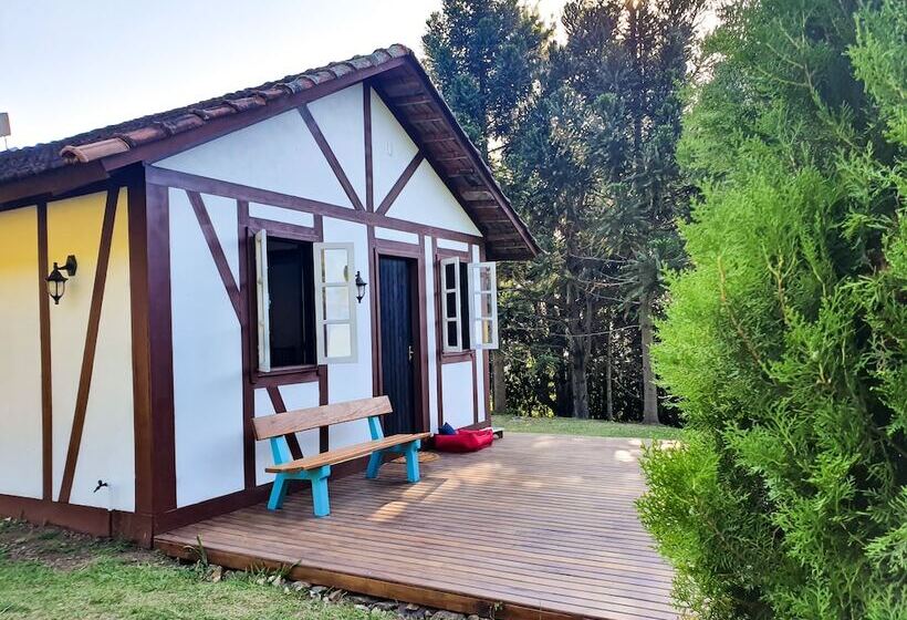 کلبه ییلاقی, Pousada La Vista