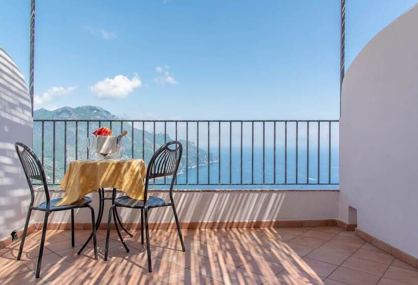 Номер Deluxe Вид на Море с Балконом, Villa Amore