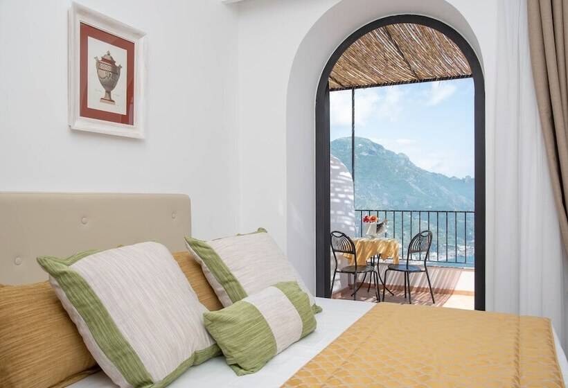 Номер Deluxe Вид на Море с Балконом, Villa Amore