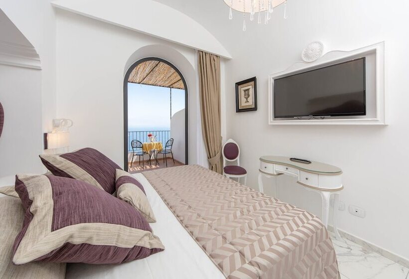 Номер Deluxe Вид на Море с Балконом, Villa Amore