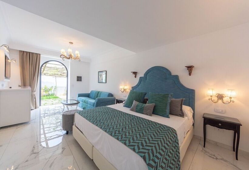 Полулюкс Вид на Море, Villa Amore