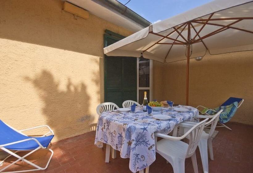 带1个卧室的顶楼公寓, Residence Golfo Della Lacona