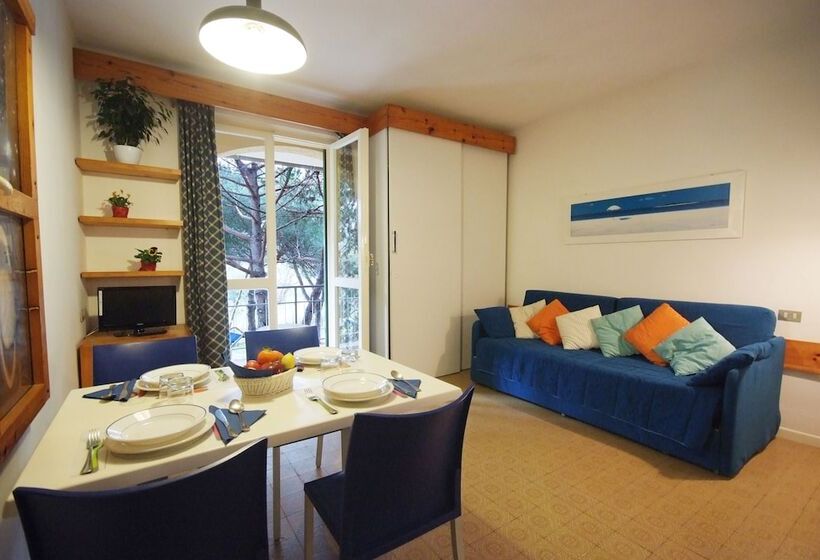 带1个卧室的顶楼公寓, Residence Golfo Della Lacona