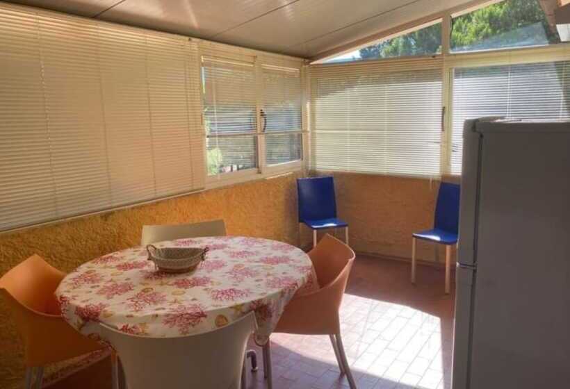 带1个卧室的顶楼公寓, Residence Golfo Della Lacona