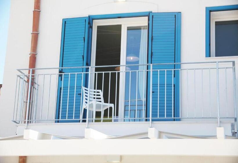 Номер Стандарт с Балконом, Rivazzurra Design Rooms