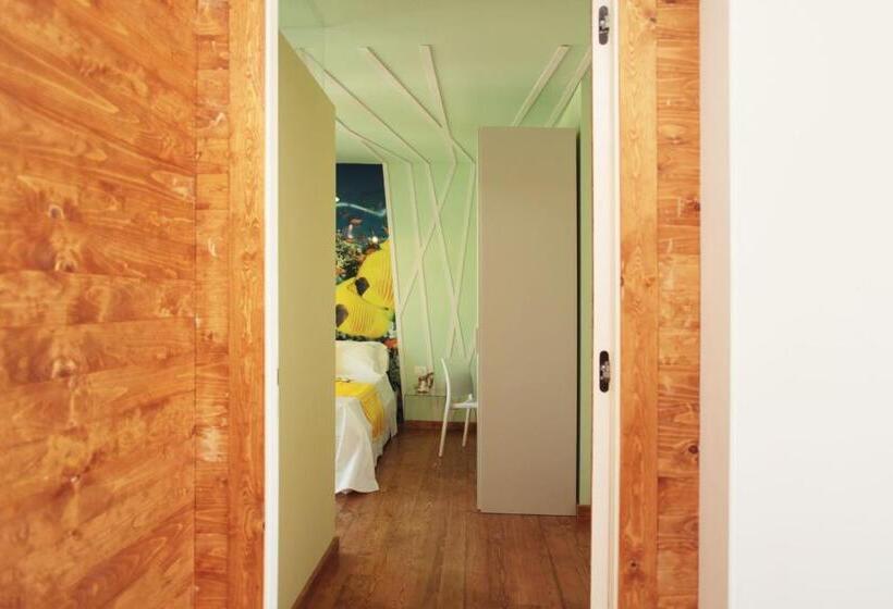 Номер Стандарт с Балконом, Rivazzurra Design Rooms