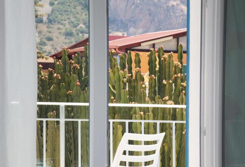 Люкс Вид на Море, Rivazzurra Design Rooms