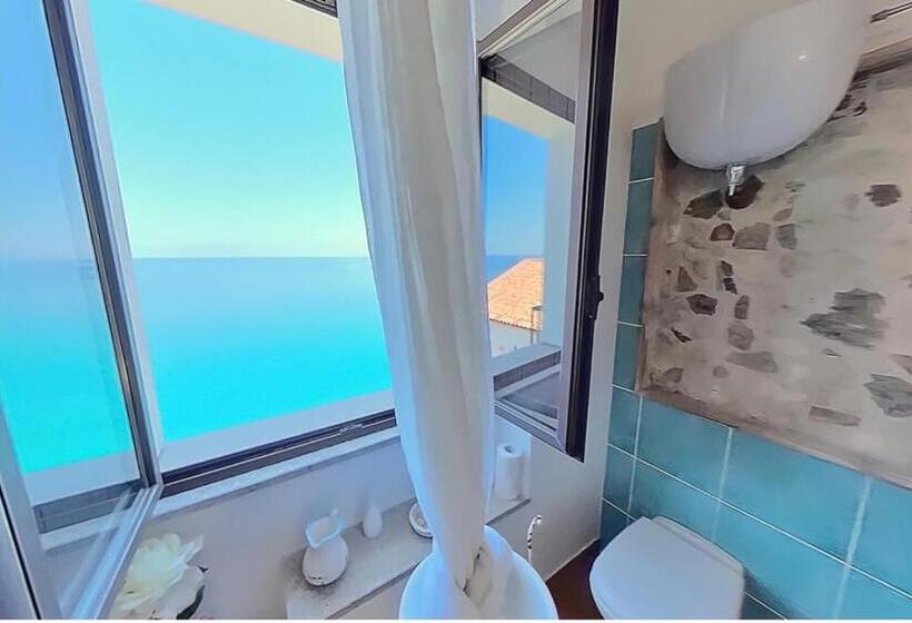 اتاق استاندارد با بالکن و چشمانداز دریا, B&b Casa Angelieri