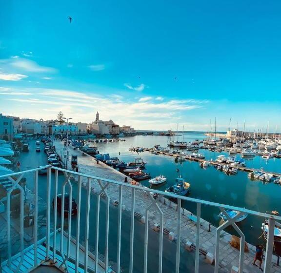 اتاق سوپریور با چشم‌انداز دریا, B&b Suite Home Trani