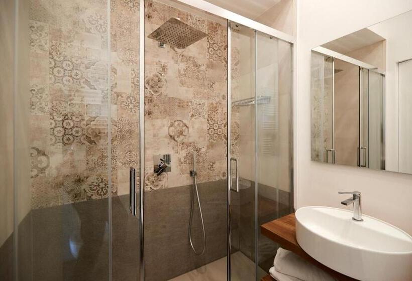 اتاق لوکس با چشم‌انداز دریا, B&b Suite Home Trani