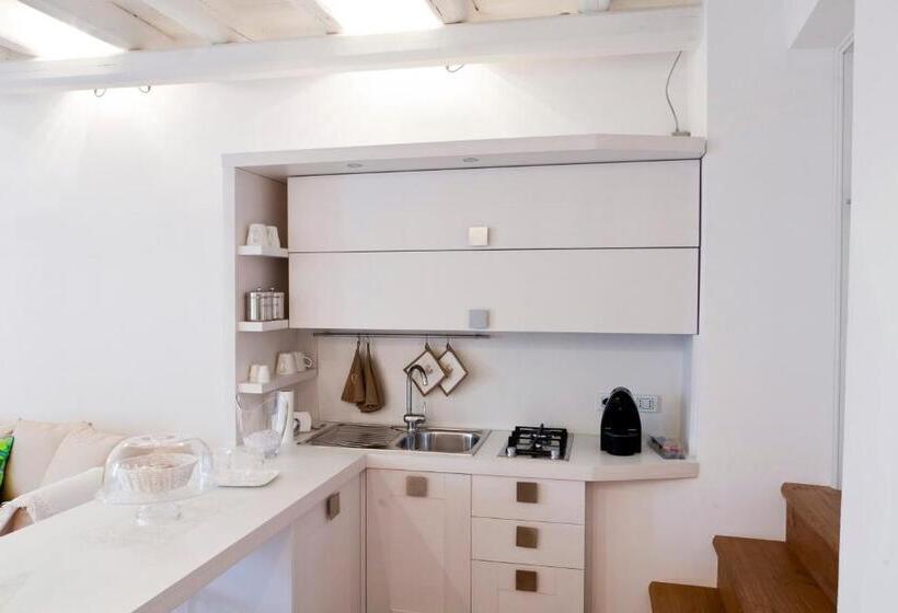 آپارتمان 1 خوابه با تراس, B&b Suite Home Trani