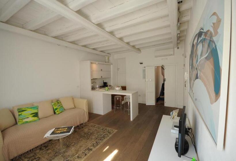 آپارتمان 1 خوابه با تراس, B&b Suite Home Trani