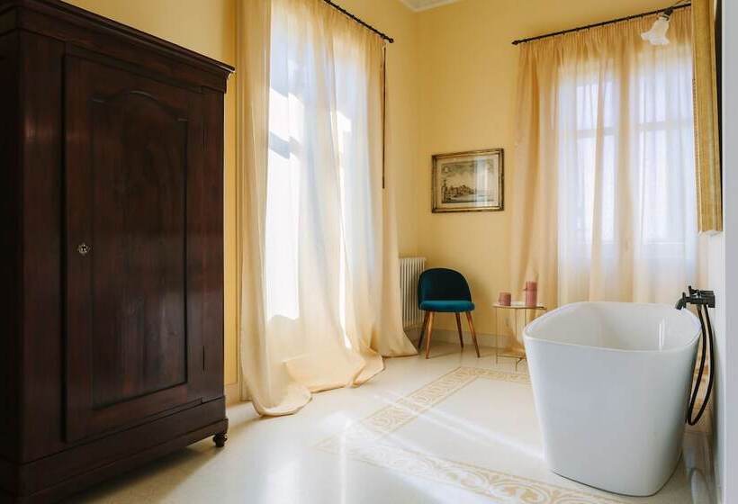 Pokój Deluxe, Dimora Archimedea