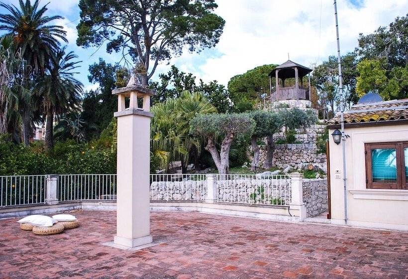 Pokój Czteroosobowy Deluxe, Dimora Archimedea