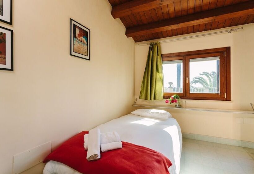 Pokój Czteroosobowy Deluxe, Dimora Archimedea