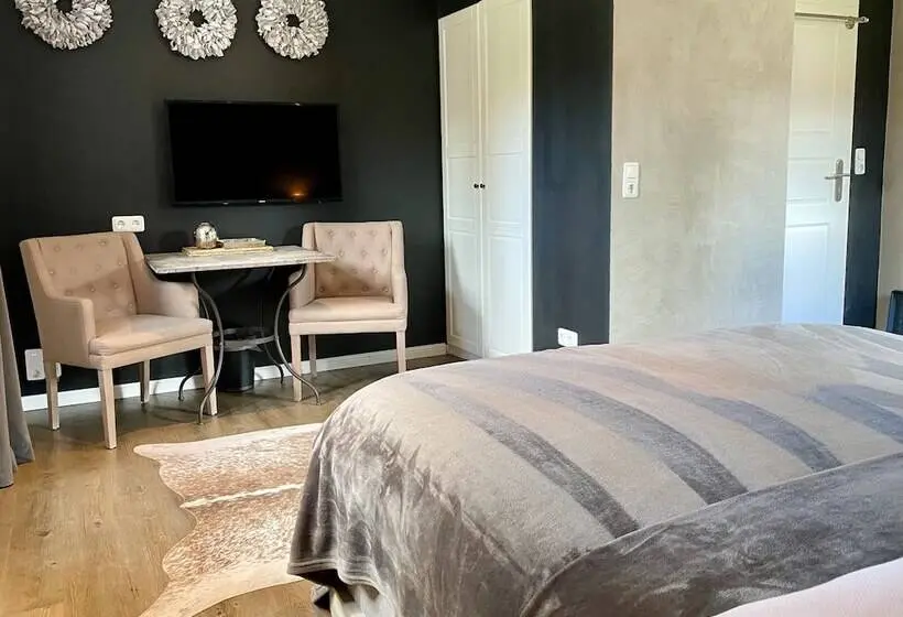 ダブルベッドスタンダードルーム, Country Suites By Verdino Living