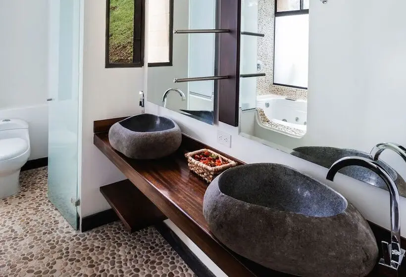 کلبه سوپریور, Luxé Cabañas