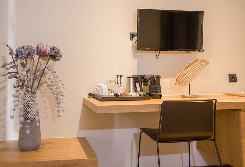 اتاق سوپریور, Portou House