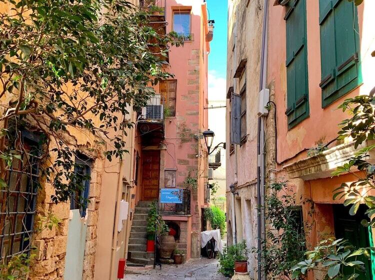 اتاق سوپریور, Portou House