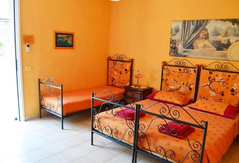 غرفة قياسية ثلاثية, Villa Nike B&b