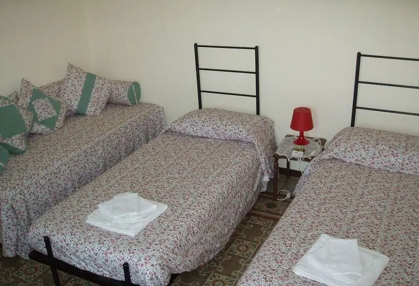 Camera Tripla Standard, B&b La Quiete