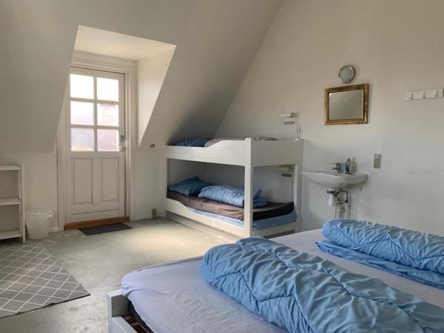 Семейный Номер, Gudhjem Vandrerhjem / Gudhjem Hostel