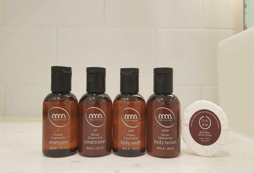 غرفة قياسية, Riverside