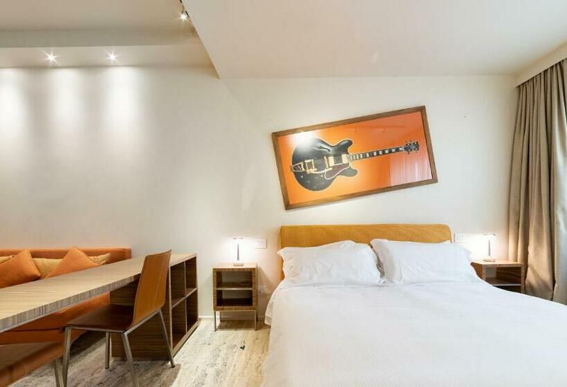 اتاق استاندارد, Le Stanze Degli Amidei